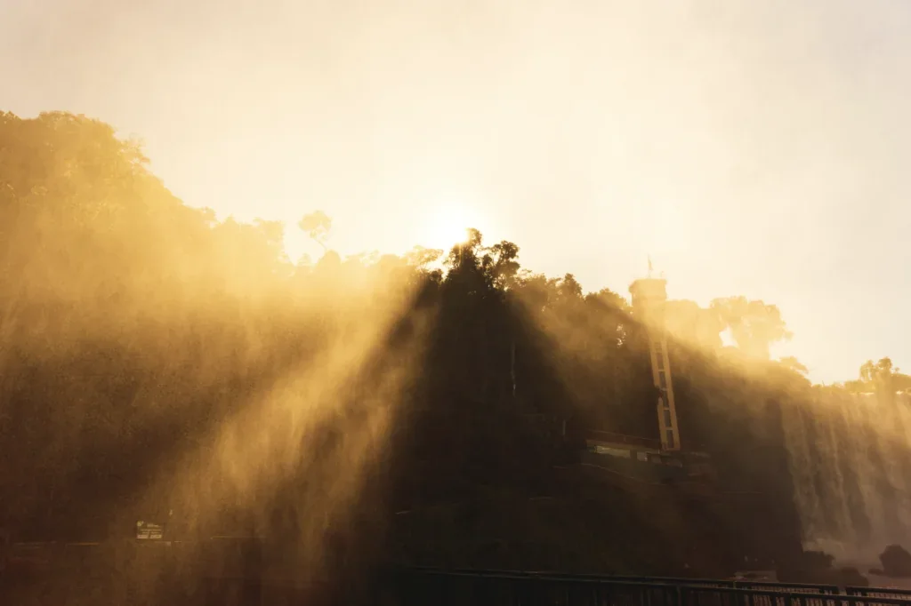 Amanhecer nas Cataratas - Nascer do Sol em Foz do Iguaçu